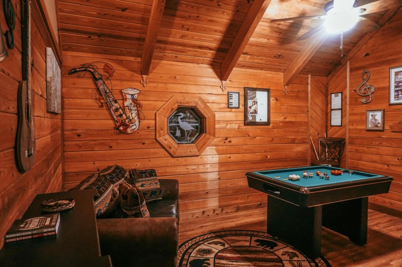 Mama Bear'S Retreat Villa Сивиървил Екстериор снимка