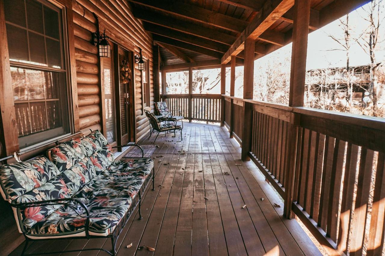 Mama Bear'S Retreat Villa Сивиървил Екстериор снимка