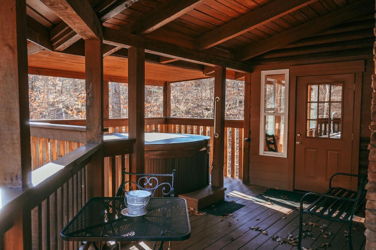 Mama Bear'S Retreat Villa Сивиървил Екстериор снимка