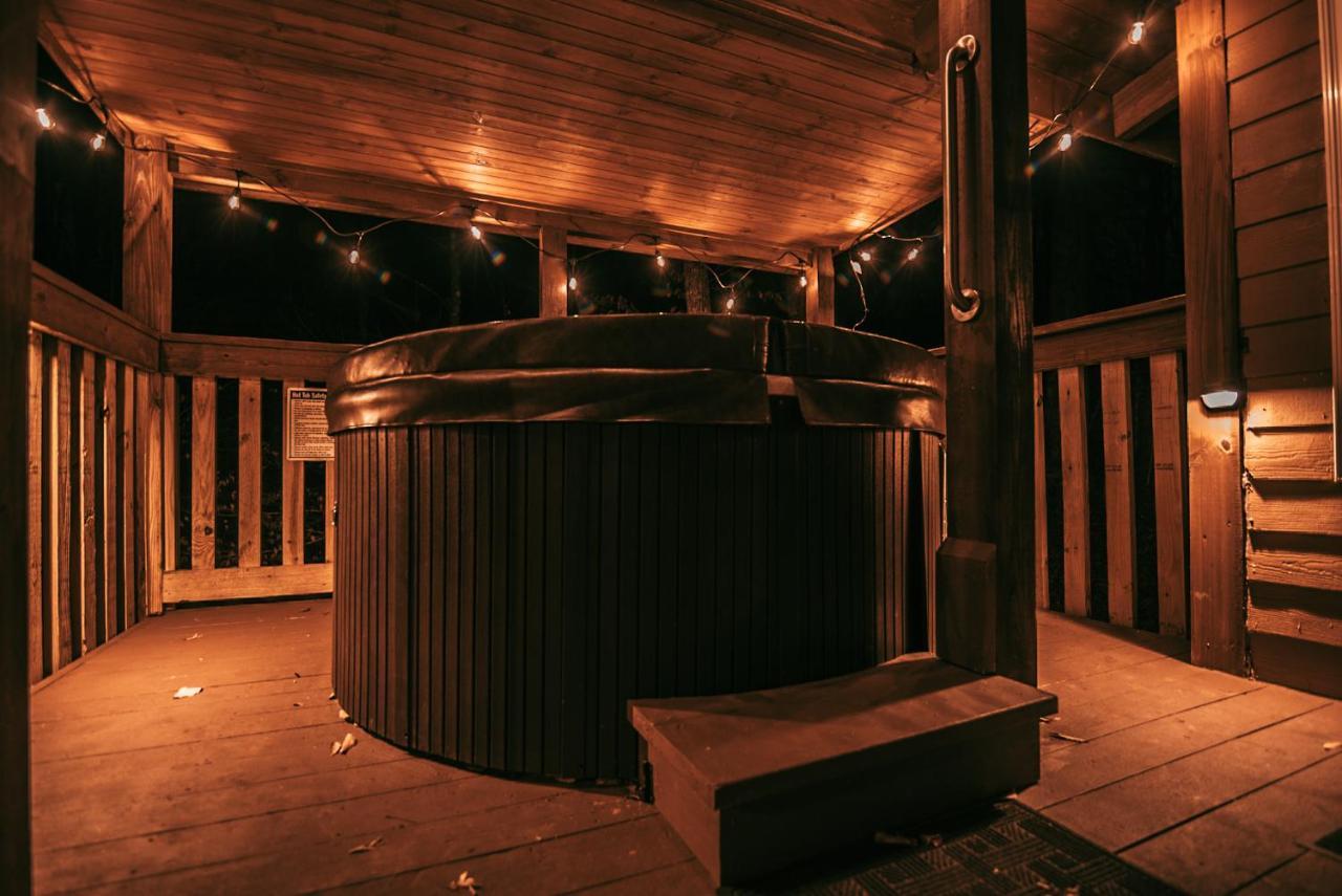 Mama Bear'S Retreat Villa Сивиървил Екстериор снимка