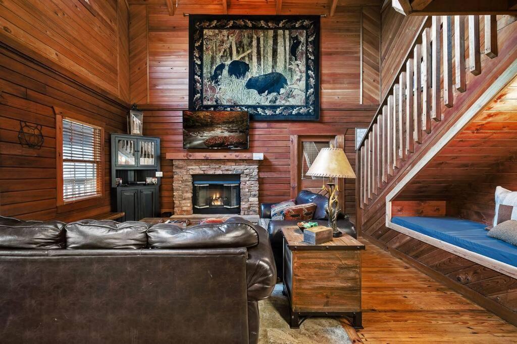 Mama Bear'S Retreat Villa Сивиървил Екстериор снимка
