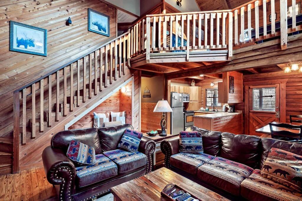 Mama Bear'S Retreat Villa Сивиървил Екстериор снимка