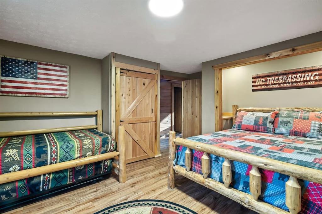 Mama Bear'S Retreat Villa Сивиървил Екстериор снимка
